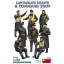 MiniArt Luftwaffe Pilots & Command Staff makett