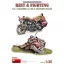 MiniArt - Rest & Fighting. U.S. Soldiers w/ WLA Motorcycles 1:35 figura készlet