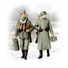   Masterbox German soldiers in winter coat's 1944/1945 (Supplies at last)