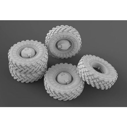 Meng Model Russian GAZ 233014 STS Tiger Sagged Wheel Set