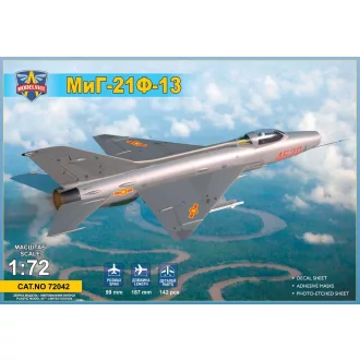 ModelSvit MiG-21F-13 supersonic jet fighter repülő makett