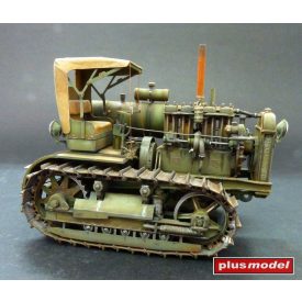 Plus Model Stalinets S-60 makett