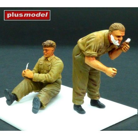 Plus Model British Soldiers, WWII - Shaving & Resting makett