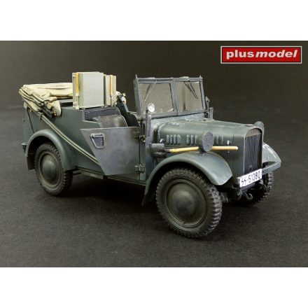 Plus Model Kfz.2 Stöewer Radio Car makett