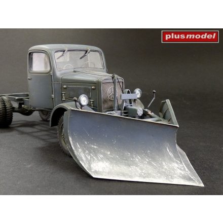 Plus Model German medium snow plow type K (Italeri)