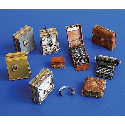 Plus Model German radio set with Enigma