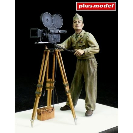 Plus Model U.S. cameraman makett