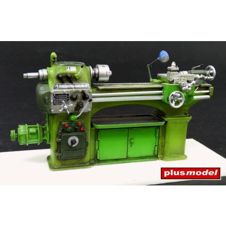 Plus Model Esztergapad makett