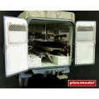 Plus Model German Ambulance Kfz. 31 makett