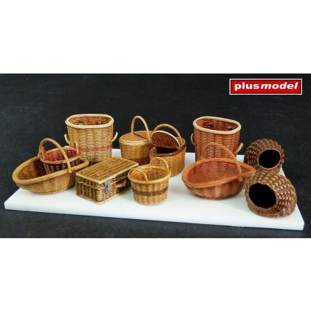 Plus Model Wicker baskets - small