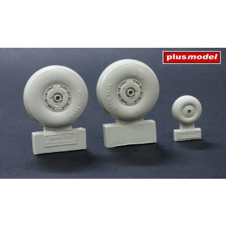 Plus Model C-47 Skytrain wheels with cover
