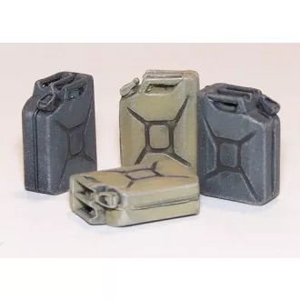 Plus Model German jerrycan (8)