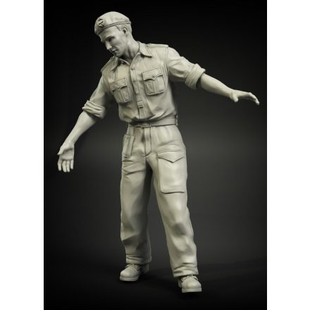 PanzerArt British RAC North Africa loading 2pdr ammo soldier No.2