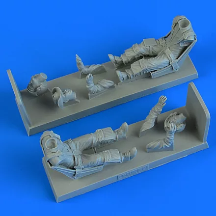 Aerobonus U.S.A.F. Pilot & Instructor with seats for North-American T-28B Vietnam War Trojan (Kitty Hawk)