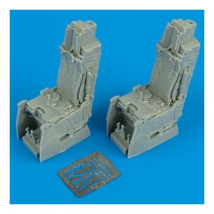 Quickboost McDonnell F-15E Strike Eagle ejection seats with safety belts (Tamiya)