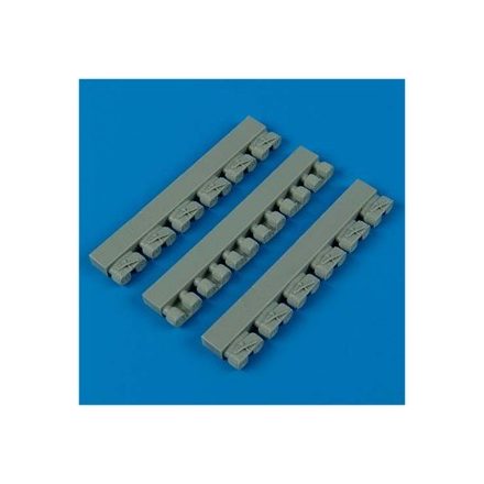 Quickboost Junkers Ju-88A-1 ammunition boxes (Revell)