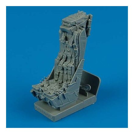 Quickboost BAC/EE Lightning seat with safety belts (Trumpeter)