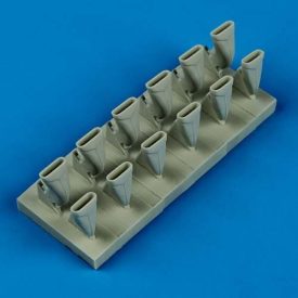   Quickboost Supermarine Spitfire Mk.VIII exhaust - fishtail (Tamiya)