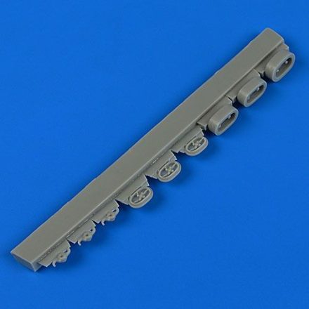 Quickboost Focke-Wulf Fw-190F-8 fuel point with covers (Revell)