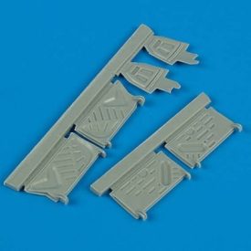   Quickboost Vought F4U-1 Corsair undercarriage covers (Tamiya)