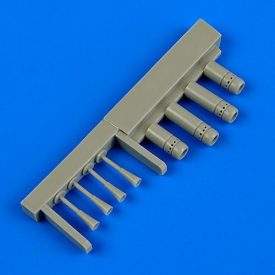   Quickboost Vought F4U-5 Corsair night gun barrels without pylons (Hasegawa)