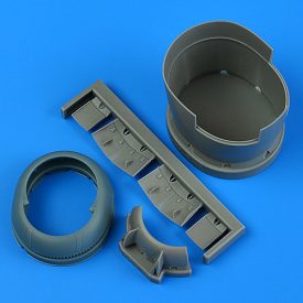   Quickboost Grumman F6F-5 Hellcat - Early Cowling and Cooling Flaps / Opened (Eduard)