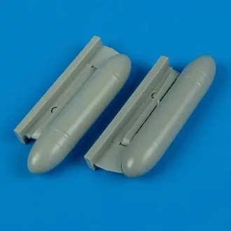   Quickboost Hurricane external fuel tank for Hasegawa kit műgyanta repülő kiegészítő
