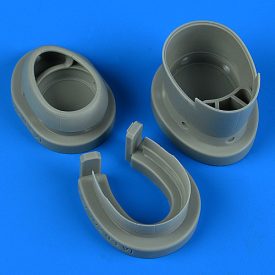   Quickboost P-47D/M Thunderbolt Cowling And Cooling Flaps (Closed) (Revell)