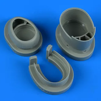   Quickboost P-47D/M Thunderbolt Cowling And Cooling Flaps (Closed) (Revell)