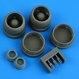   Quickboost Consolidated PBY-3 / PBY-4 Catalina - Correct Cowlings Closed Flaps (Academy, Hobby 2000)