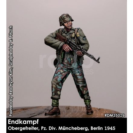 Rado Miniatures Endkampf, Obergefreiter, Pz.Div. Muencheberg, Berlin 1945 (optional StG 45(m) included)