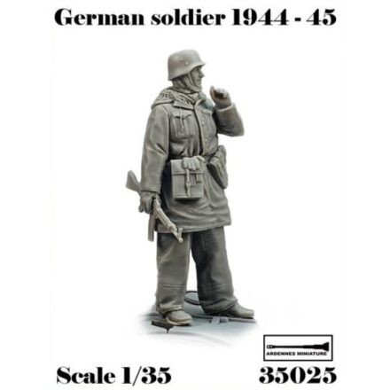 Ardennes Miniature German soldier 1944-45 makett