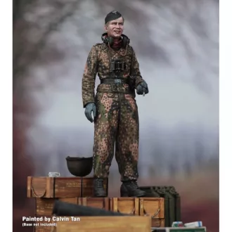   Royal Model German tanker with cigaret - WWII figura készlet