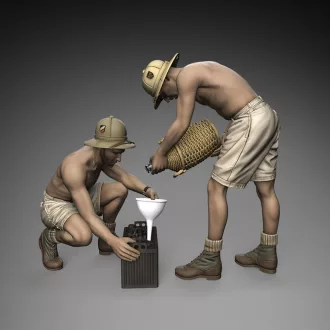   Royal Model German DAK soldiers battery maintenance figura készlet
