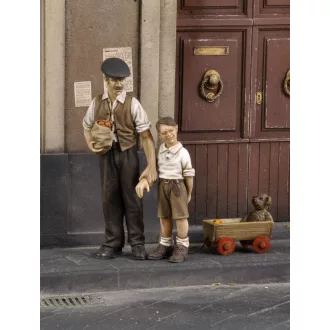 Royal Model Civilian man with children-WWII figura készlet