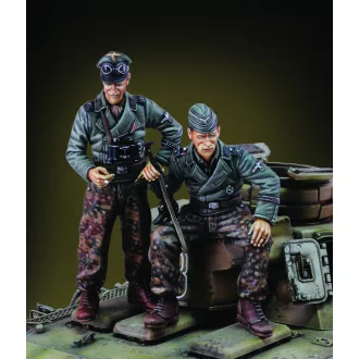 Royal Model German tankers at rest-WWII figura készlet