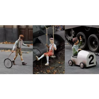 Royal Model Children playing figura készlet