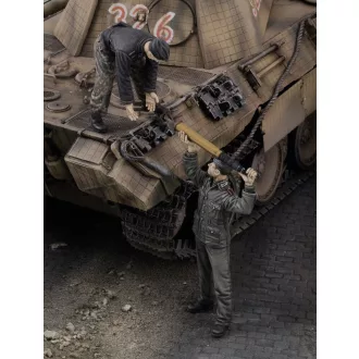 Royal Model German tankers loading-ammo figura készlet