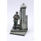 Royal Model German soldier eating - WWII (75 mm) figura készlet