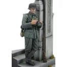 Royal Model German soldier eating - WWII (75 mm) figura készlet