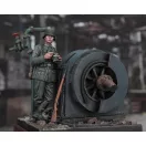 Royal Model German infantry soldier eating - WWII figura készlet