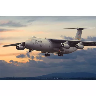 Roden Lockheed C-141B Starlifter repülő makett