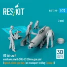 ResKit US Aircraft mechanics with SUU-23 20mm gun pod (open & close gun bay) on transport trolley (scene 1) (3 pcs) (3D Printed)