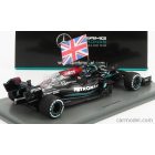 SPARK-MODEL MERCEDES F1 W12 MERCEDES M12 EQ POWER+ TEAM AMG PETRONAS MOTORSPORT FORMULA ONE N 44 WINNER BRITISH SILVERSTONE GP (WITH FLAG) 2021 LEWIS HAMILTON
