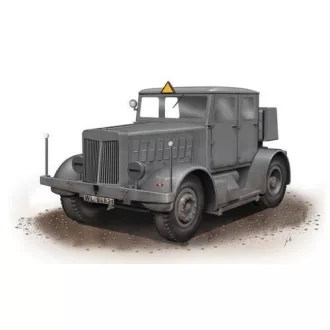   Special Hobby SS-100 Gigant Schwerer Radschlepper/HTra makett