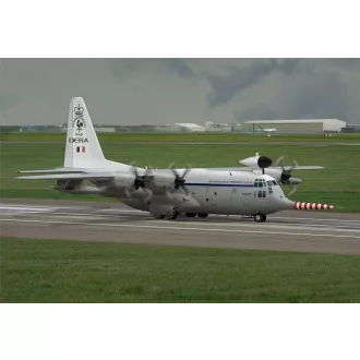 Sova-M C-130K W2 Snoopy research aircraft repülő makett