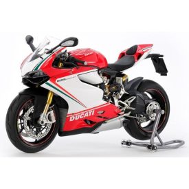 Tamiya Ducati 1199 Panigale S Tricolor makett