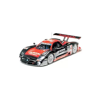 Tamiya Nissan R390 GT1 versenyautó makett