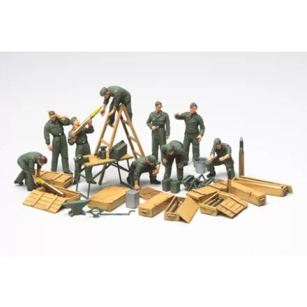 Tamiya Tank Crew Field Maintenance