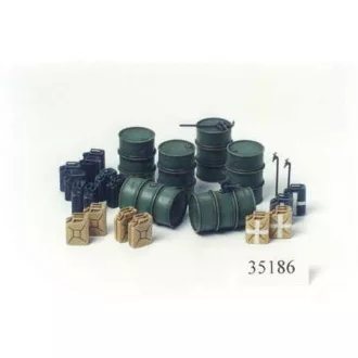Tamiya German Fuel Drum Set - dioráma makettkészlet